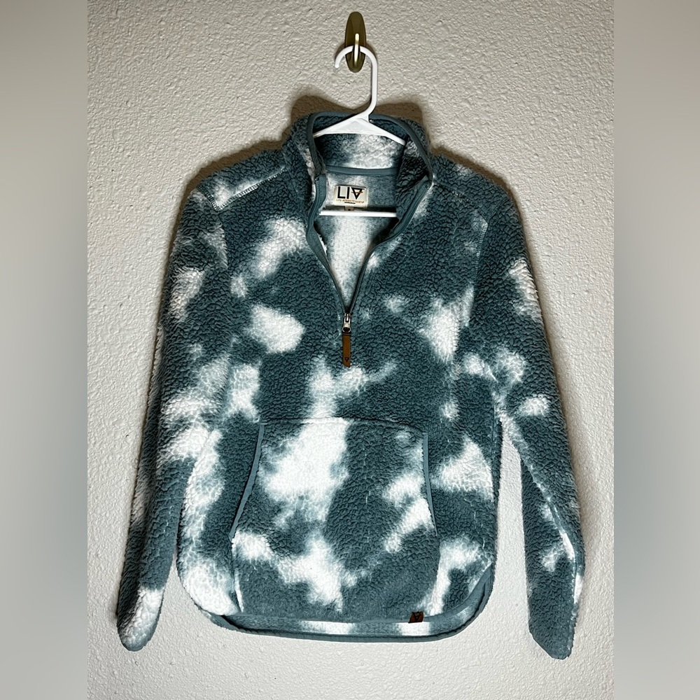 LIV Life Integrity Earth Fleece Pullover Cloud Print Size Small